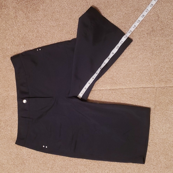 Nivo Women's Black Golf Shorts - Picture 13 of 14